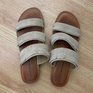 Lucky brand shoes, like new!
